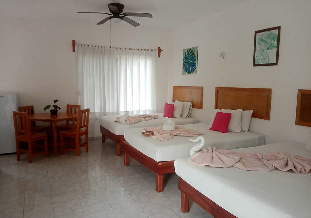 Habitación Triple con Cocineta